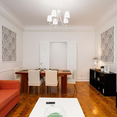 Home Out Rooms & Apartments ลิสบอน ภายนอก รูปภาพ